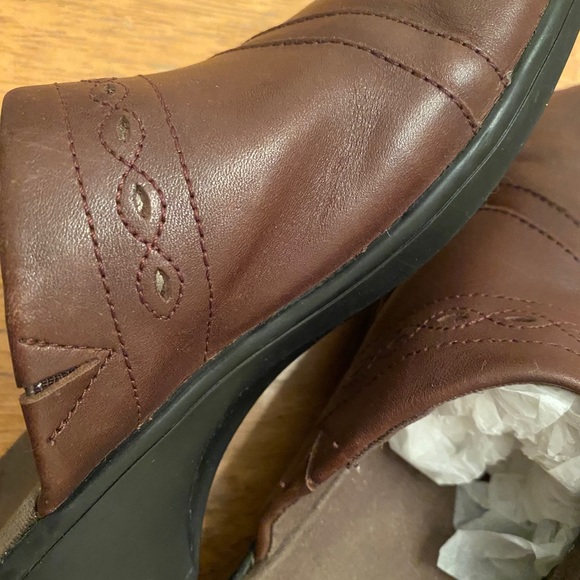 Clark’s leather upper clogs very nice comfy 9W - Picture 8 of 16